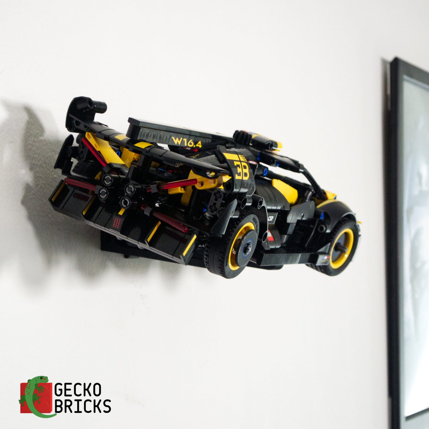 Bugatti Bolide - 42151 - Wall Mount image 2