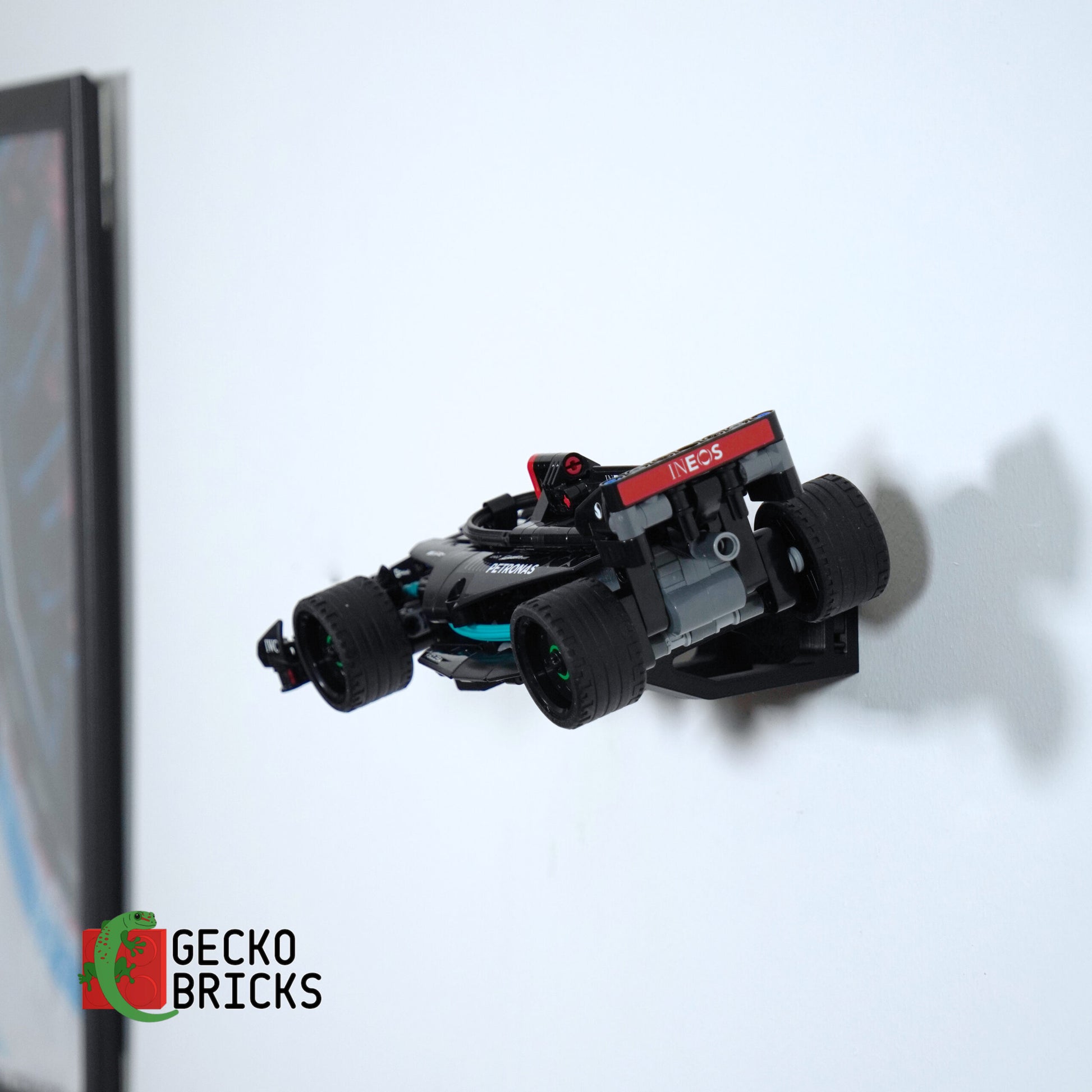 Mercedes F1 Pull Back AMG - 42165 - Wall Mount image 2