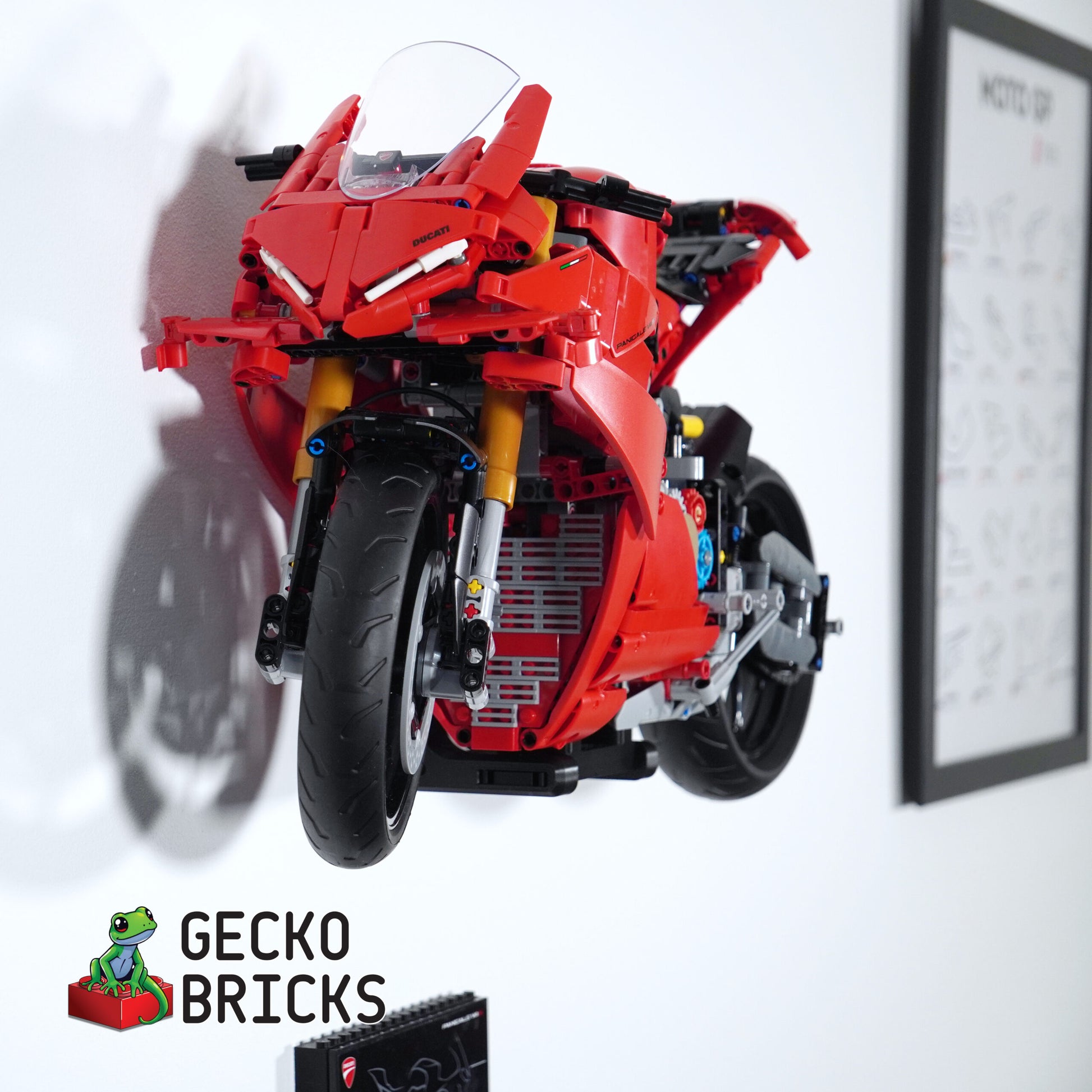 Technic Ducati Panigale V4 (Large) - 42202 - Wall Mount image 2