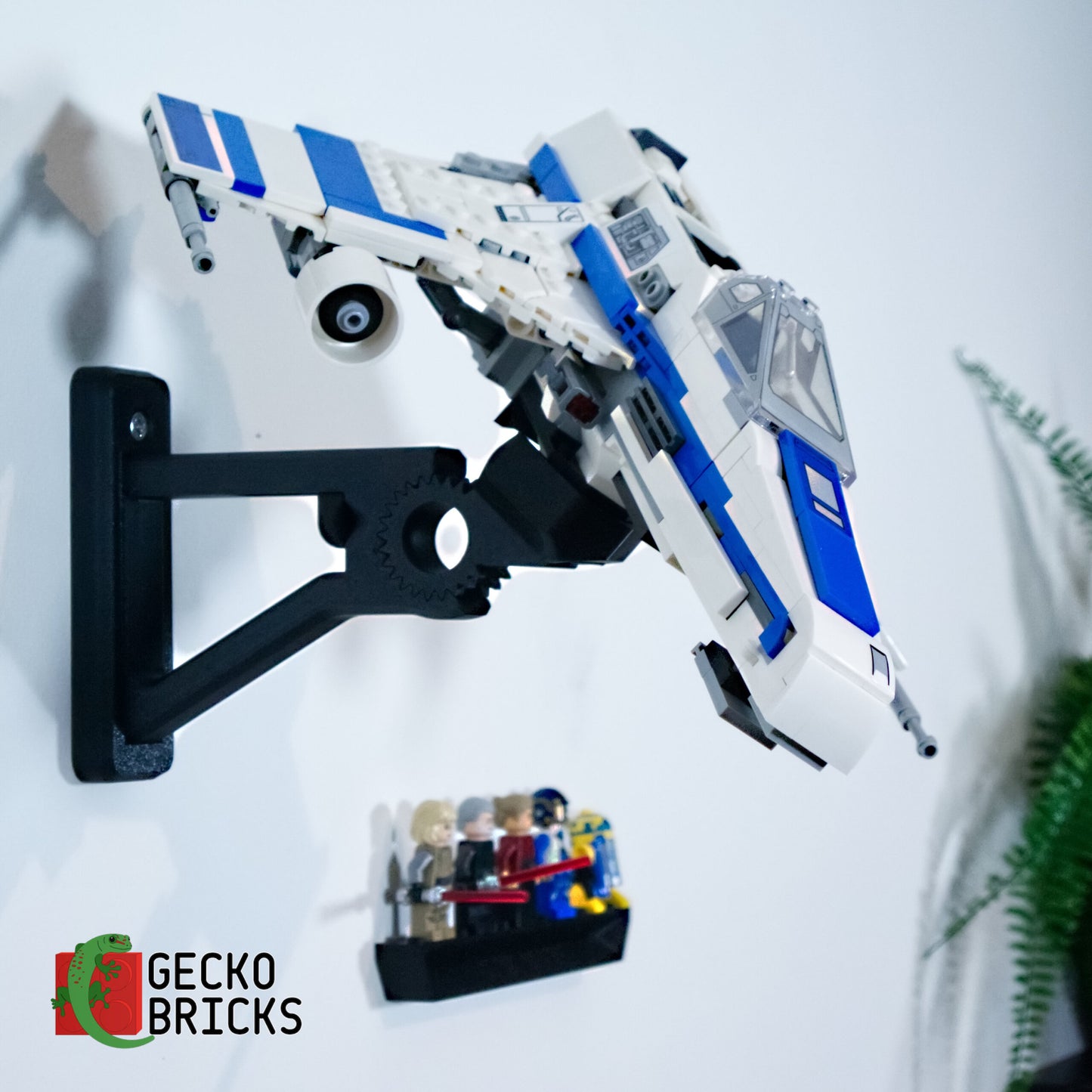 New Republic E-Wing - 75364 - Wall Mount image 2