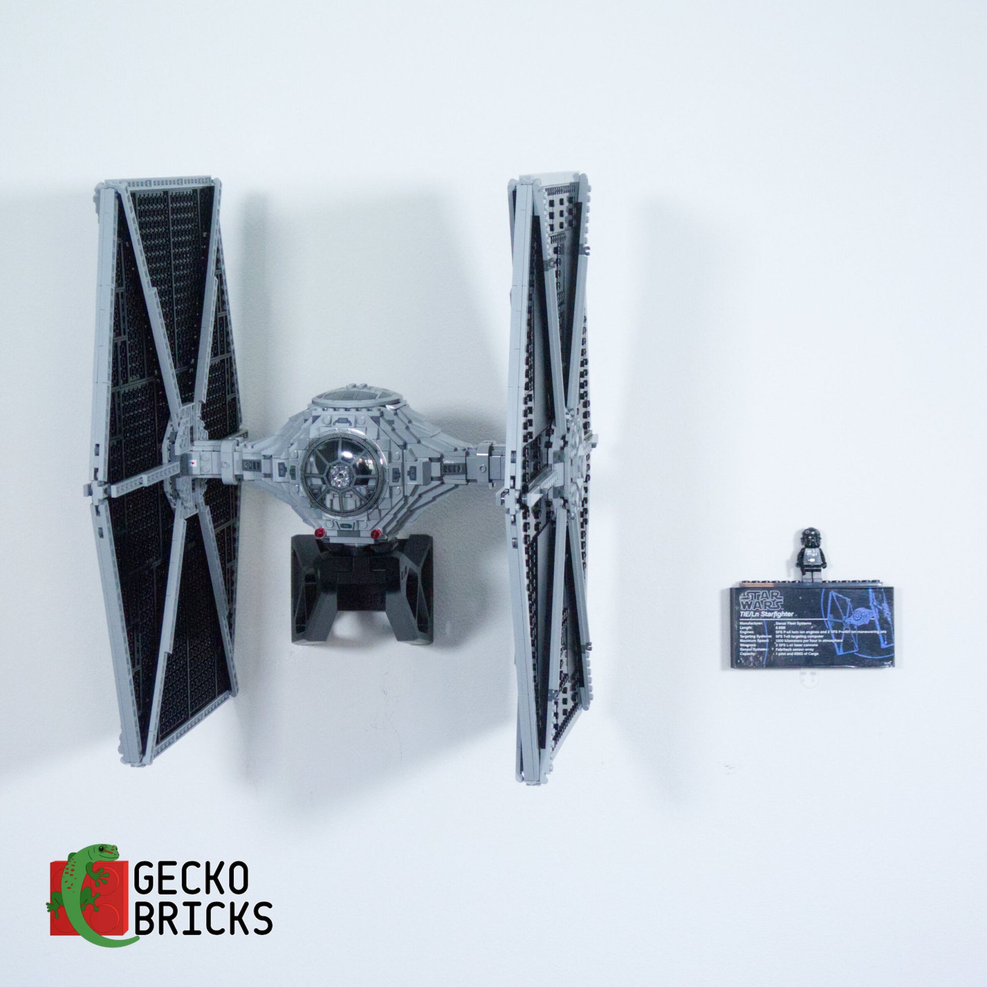 UCS Tie Fighter - 75095 - Wall Mount image 5