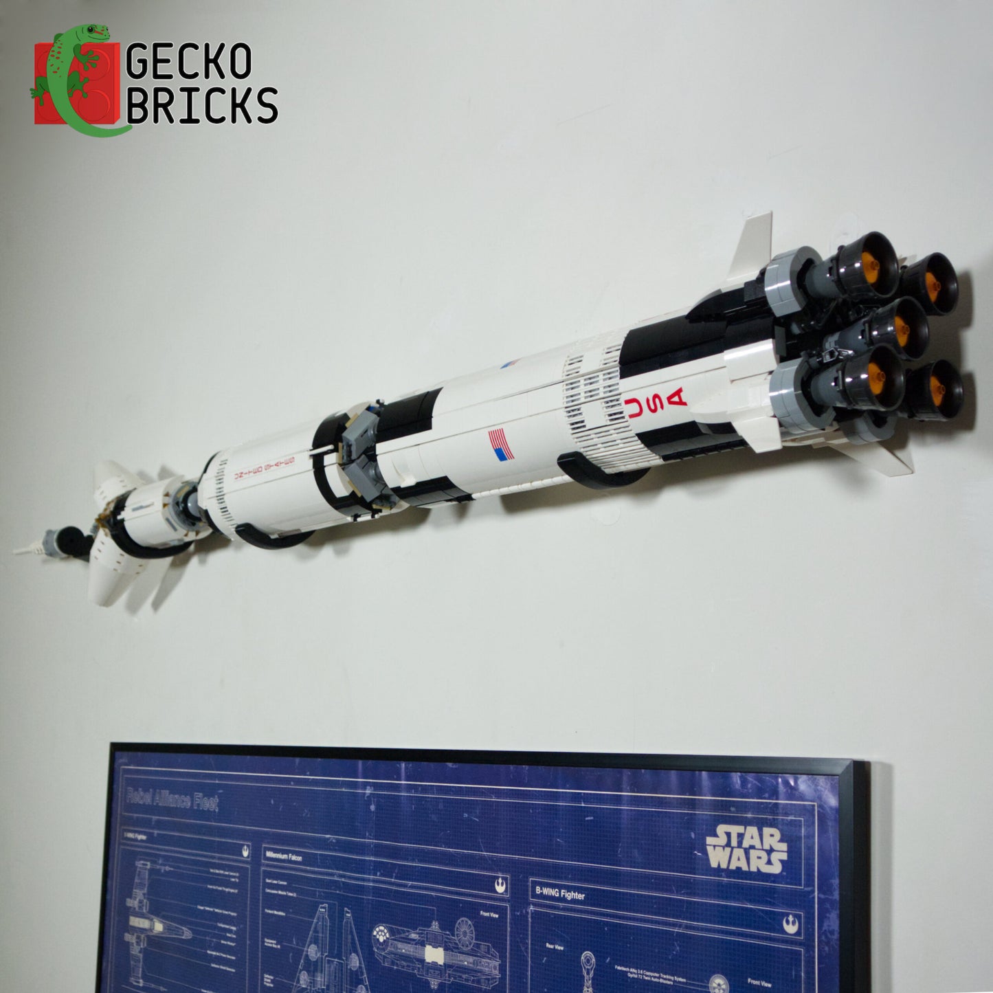 Saturn V Space Rocket (Nasa) - 21309/92176 - Wall Mount image 1
