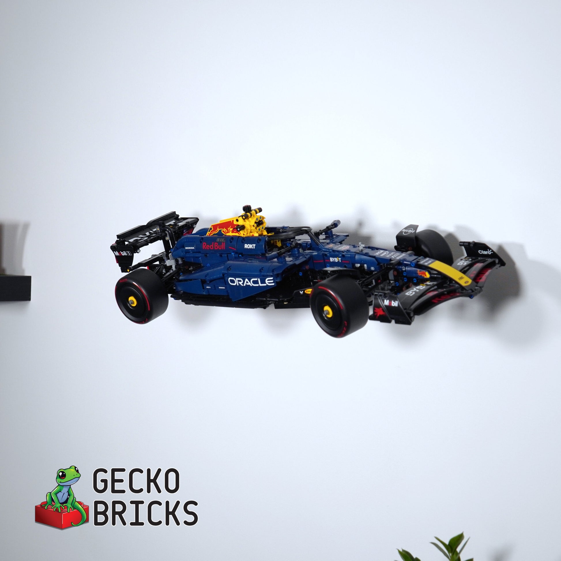 Red Bull F1 RB20 - 42206 - Angled Wall Mount image 3