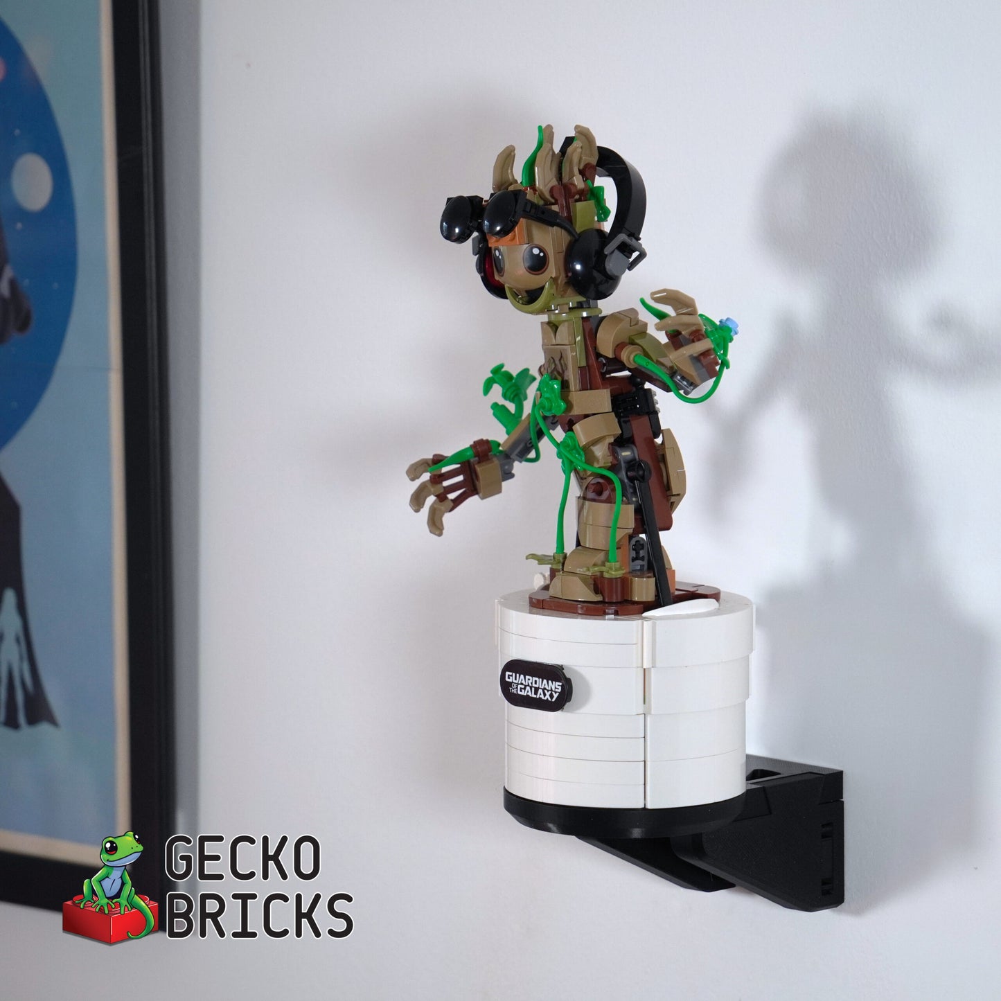 Dancing Groot - 76297 - Wall Mount image 1