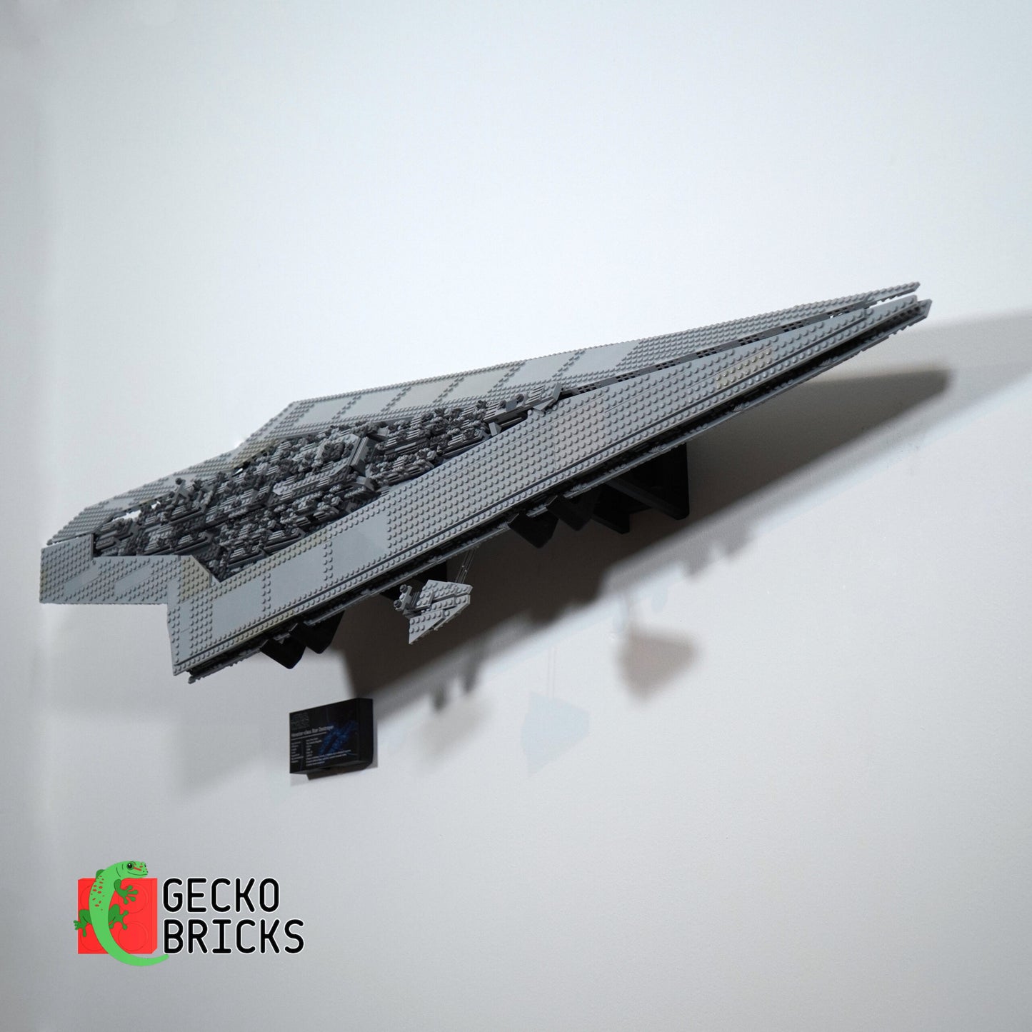 UCS Super Star Destroyer - 10221 - Wall Mount image 7