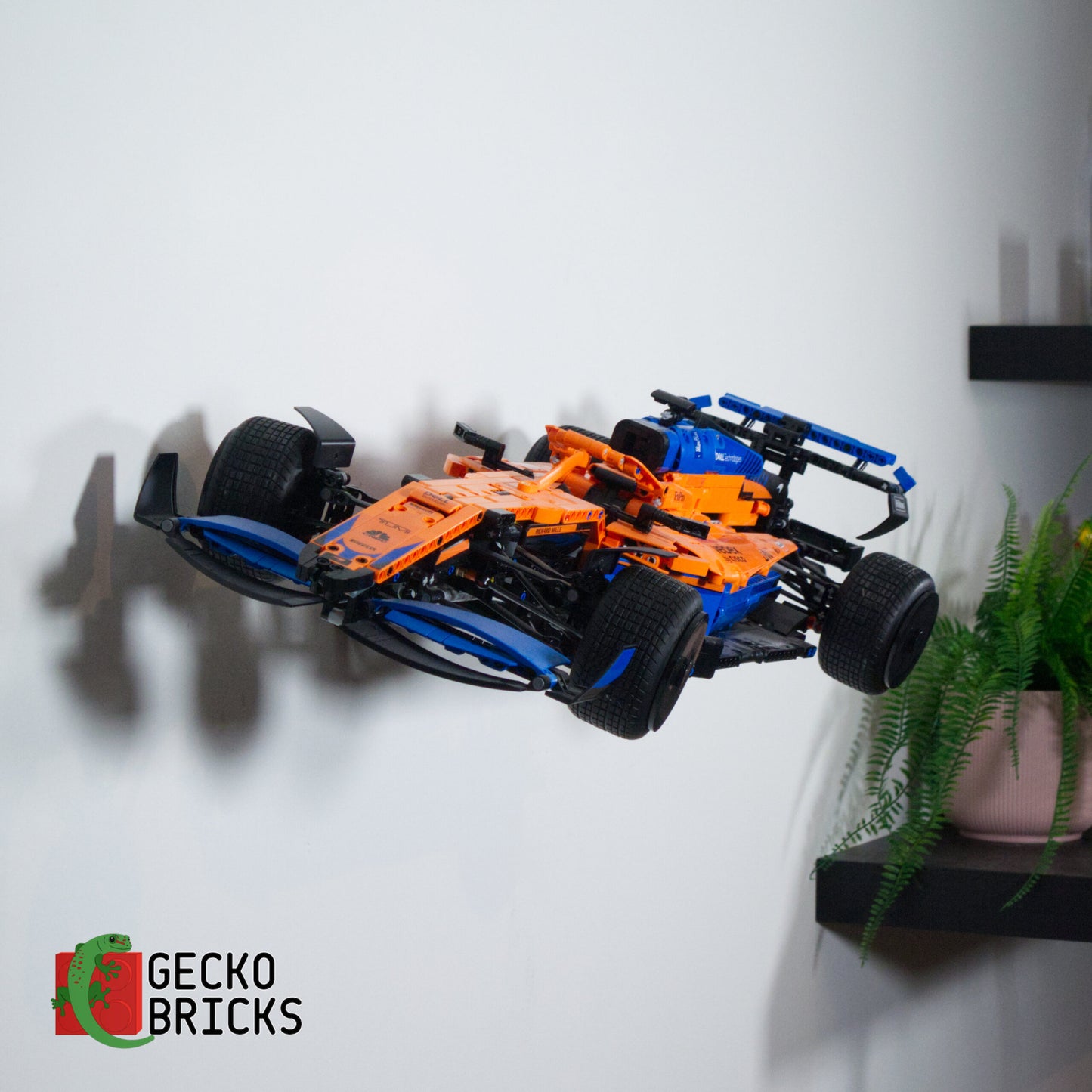 McLaren F1 - 42141 - Angled Wall Mount image 0