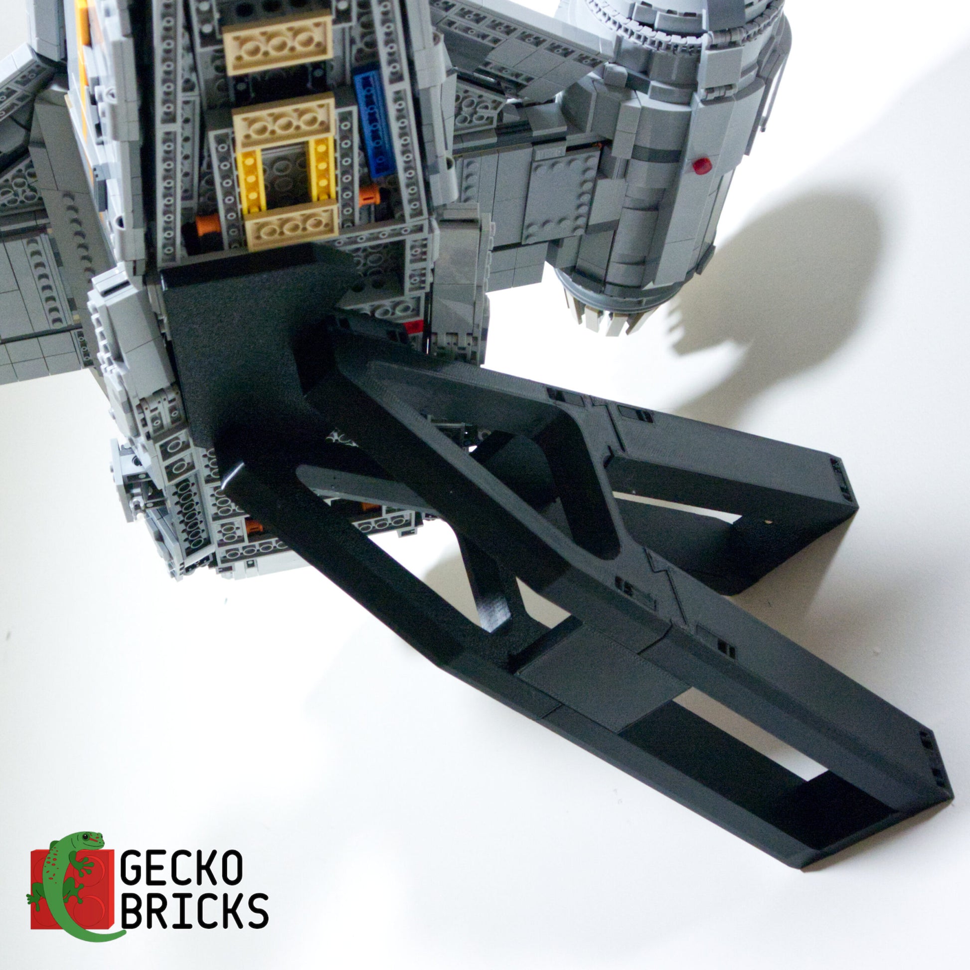 The Razor Crest UCS - 75331 - Wall Mount image 6