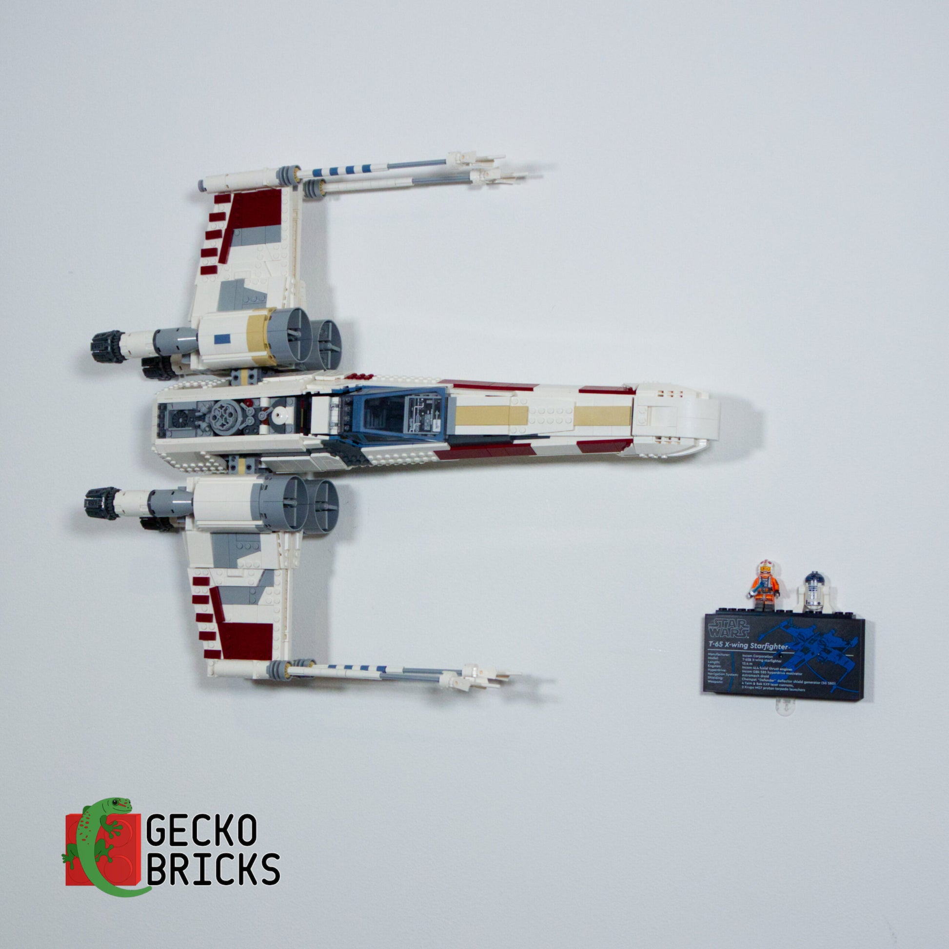 UCS X-Wing - 10240/75355 - Wall Mount image 1