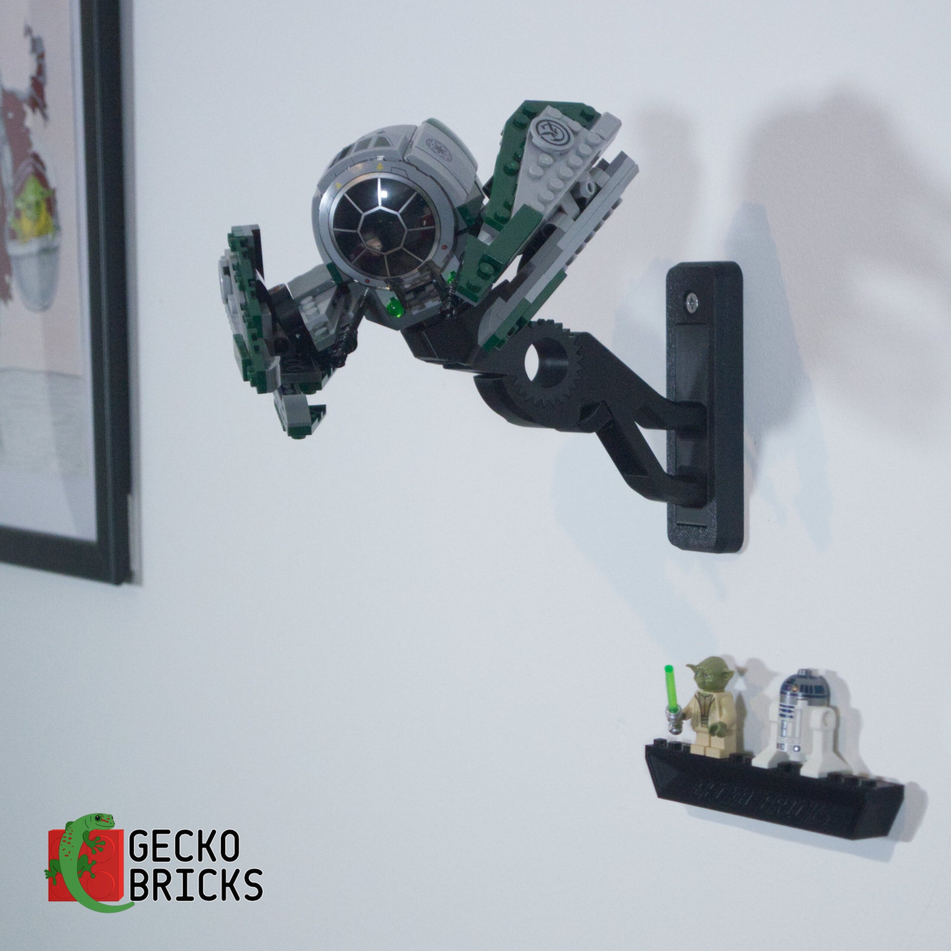 Yoda's Starfighter - 75360 - Wall Mount image 0