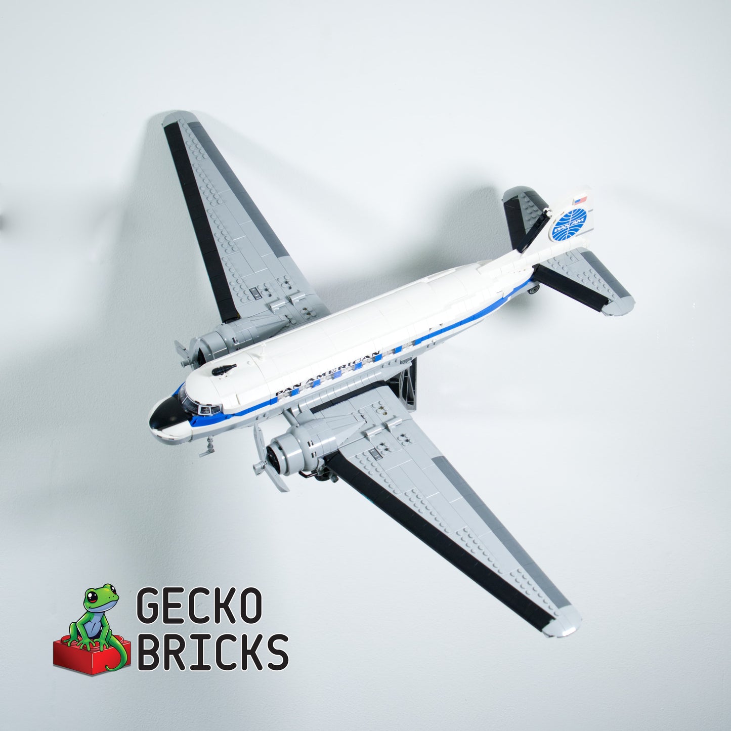 Pan Am Clipper DC-3 - 11378 - Full Mount