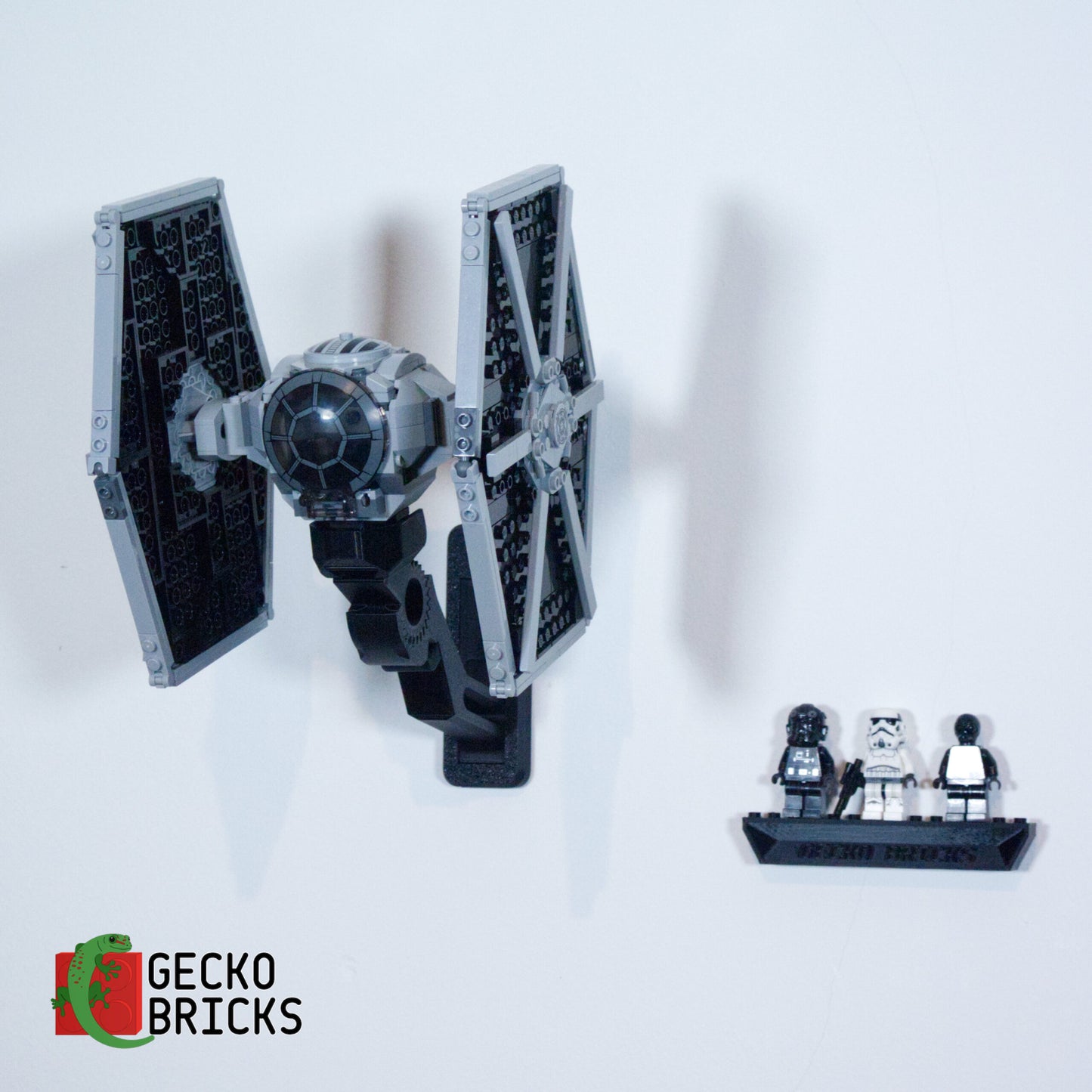 TIE Fighter Imperial - 75300 - Wall Mount image 4