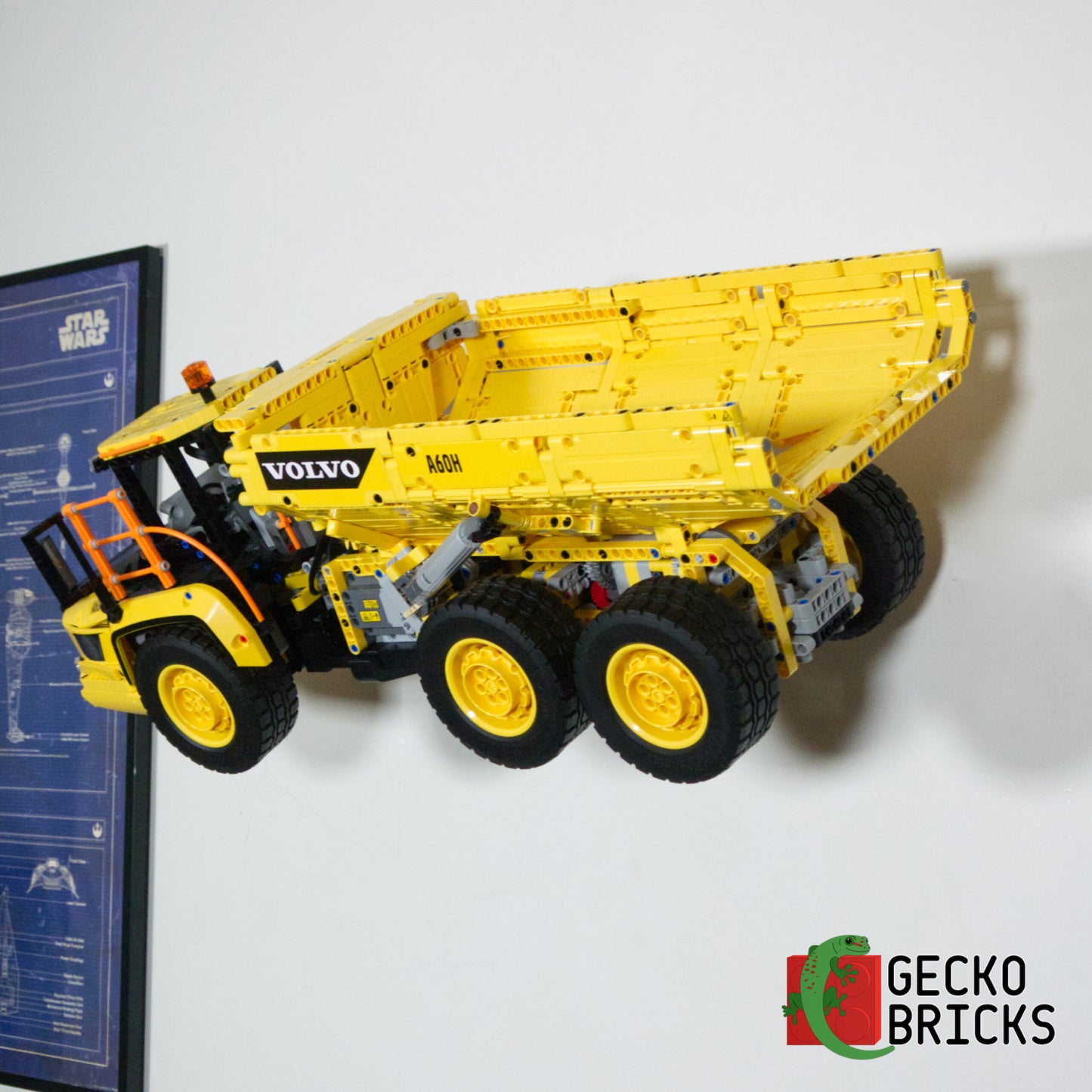 Volvo Articulated Hauler 6x6 - 42114 - Wall Mount image 1