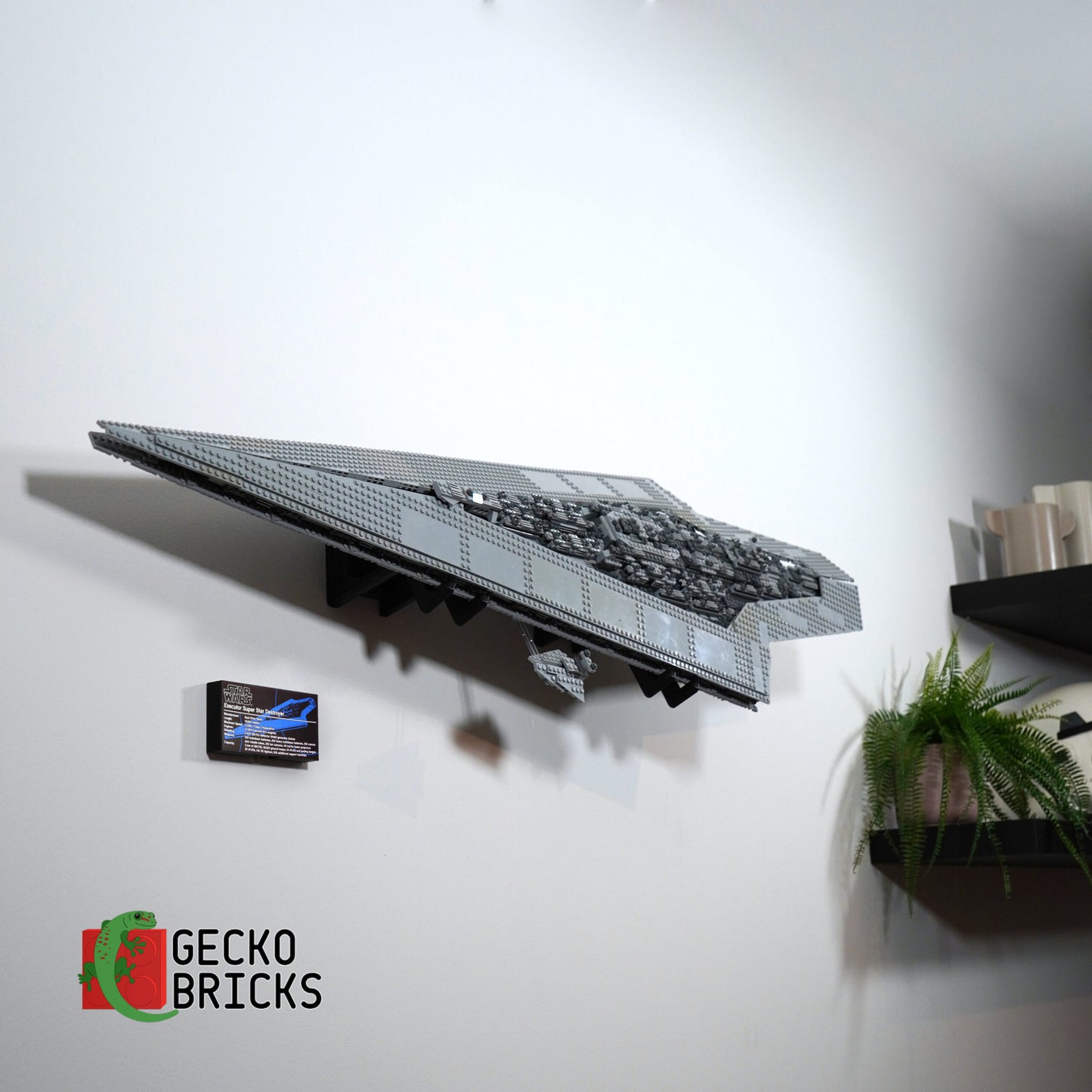 UCS Super Star Destroyer - 10221 - Wall Mount image 0