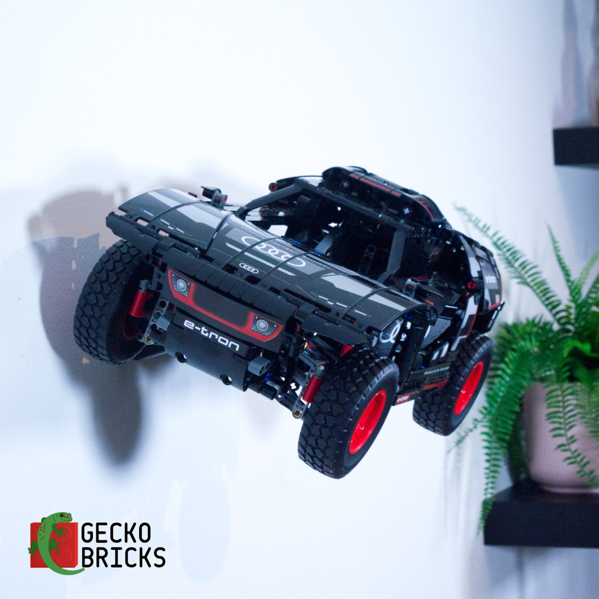 Audi RS Q E-Tron - 42160 - Wall Mount image 3