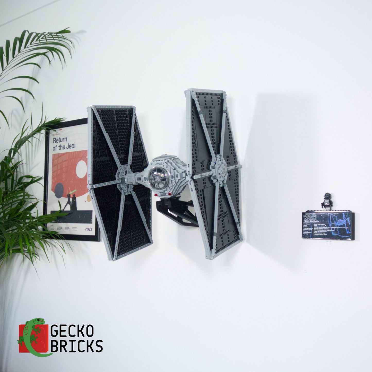 UCS Tie Fighter - 75095 - Wall Mount image 0