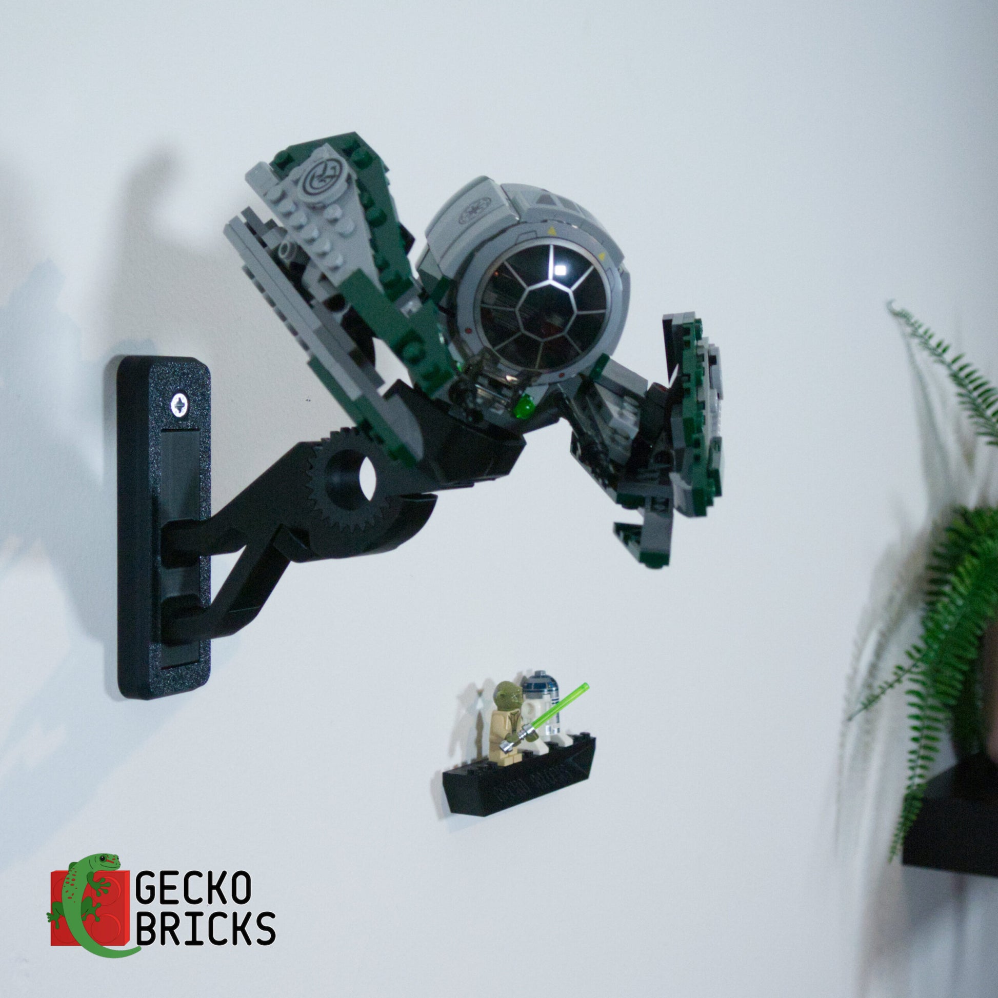 Yoda's Starfighter - 75360 - Wall Mount image 2