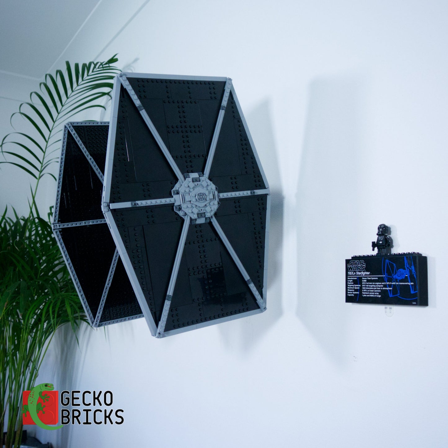 UCS Tie Fighter - 75095 - Wall Mount image 4