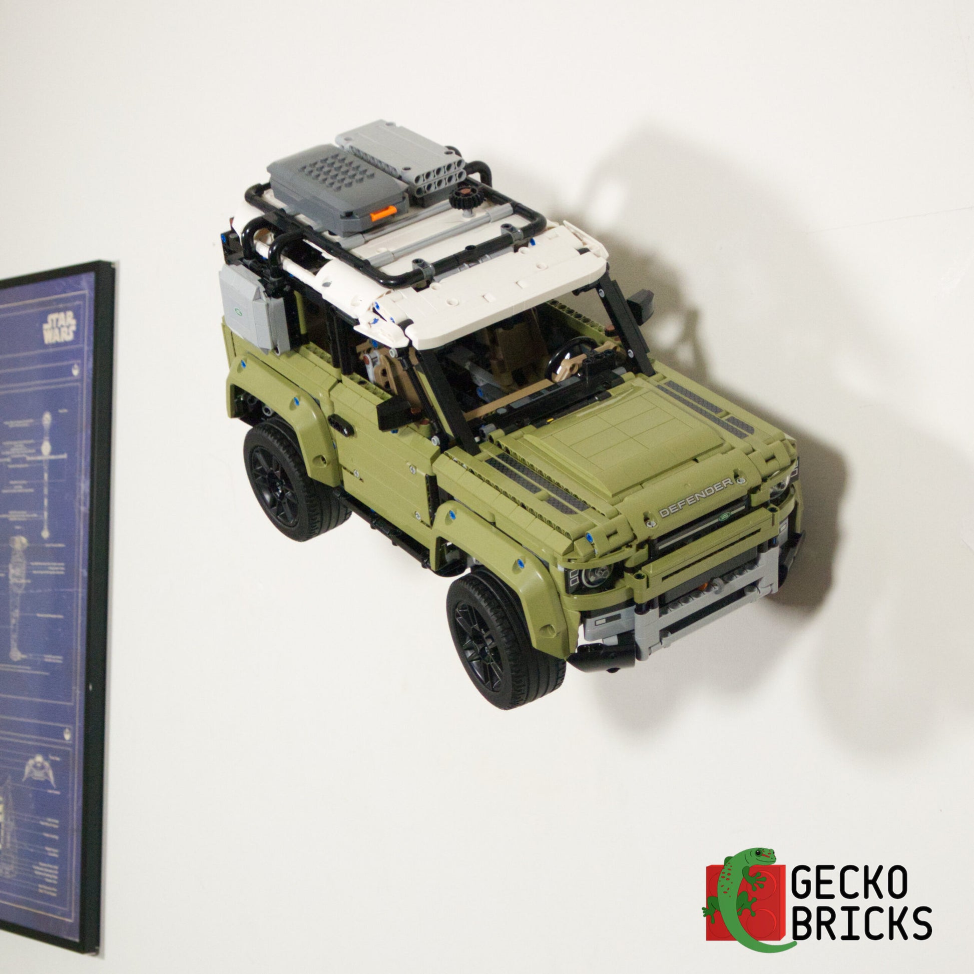 Land Rover Defender - 42110 - Wall Mount image 1
