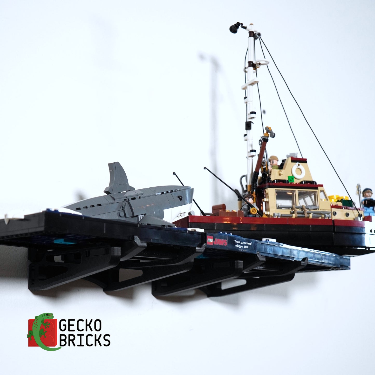 Jaws Diorama - 21350 - Wall Mount image 2