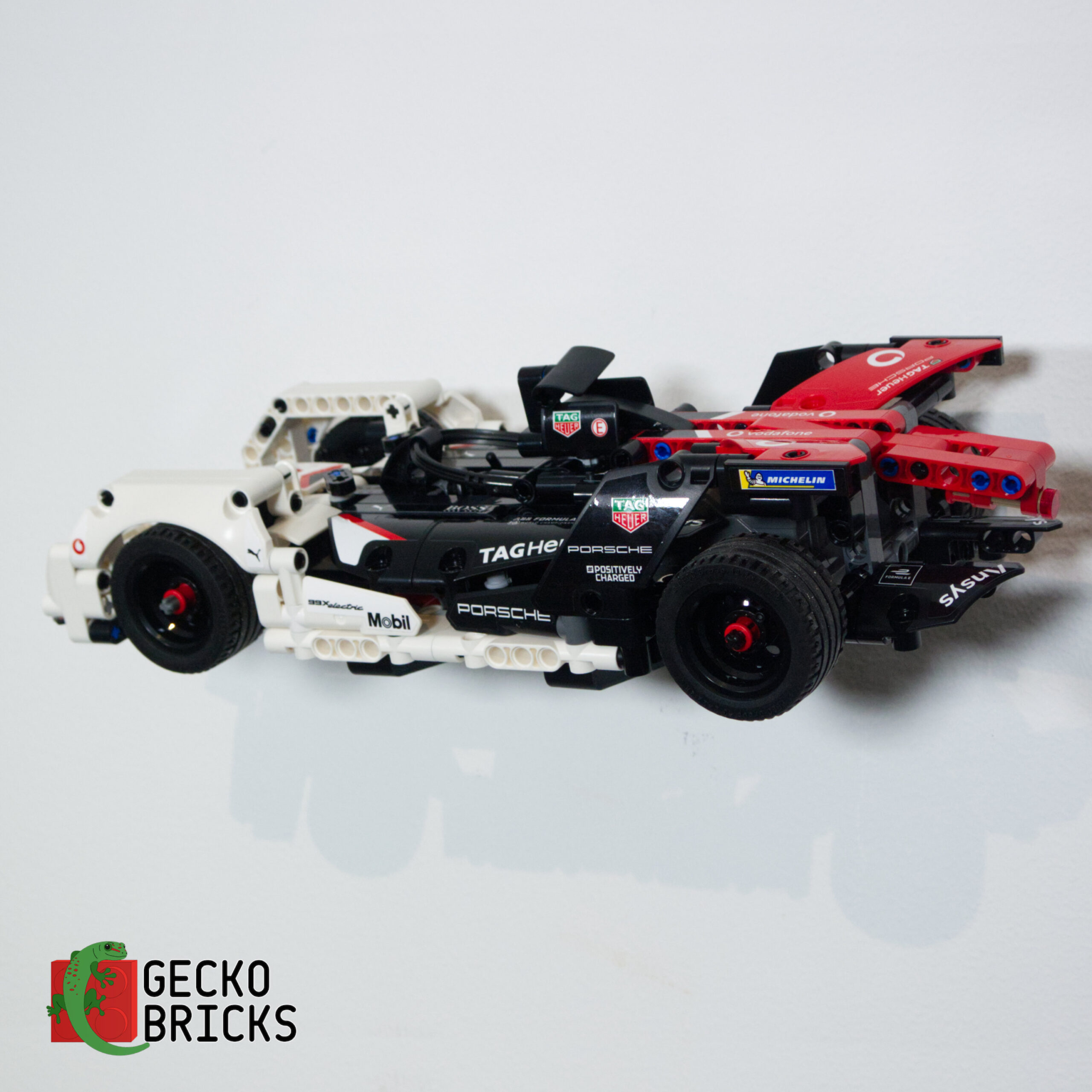 Porsche Formula E 99X - 42137 - Wall Mount - Image 5