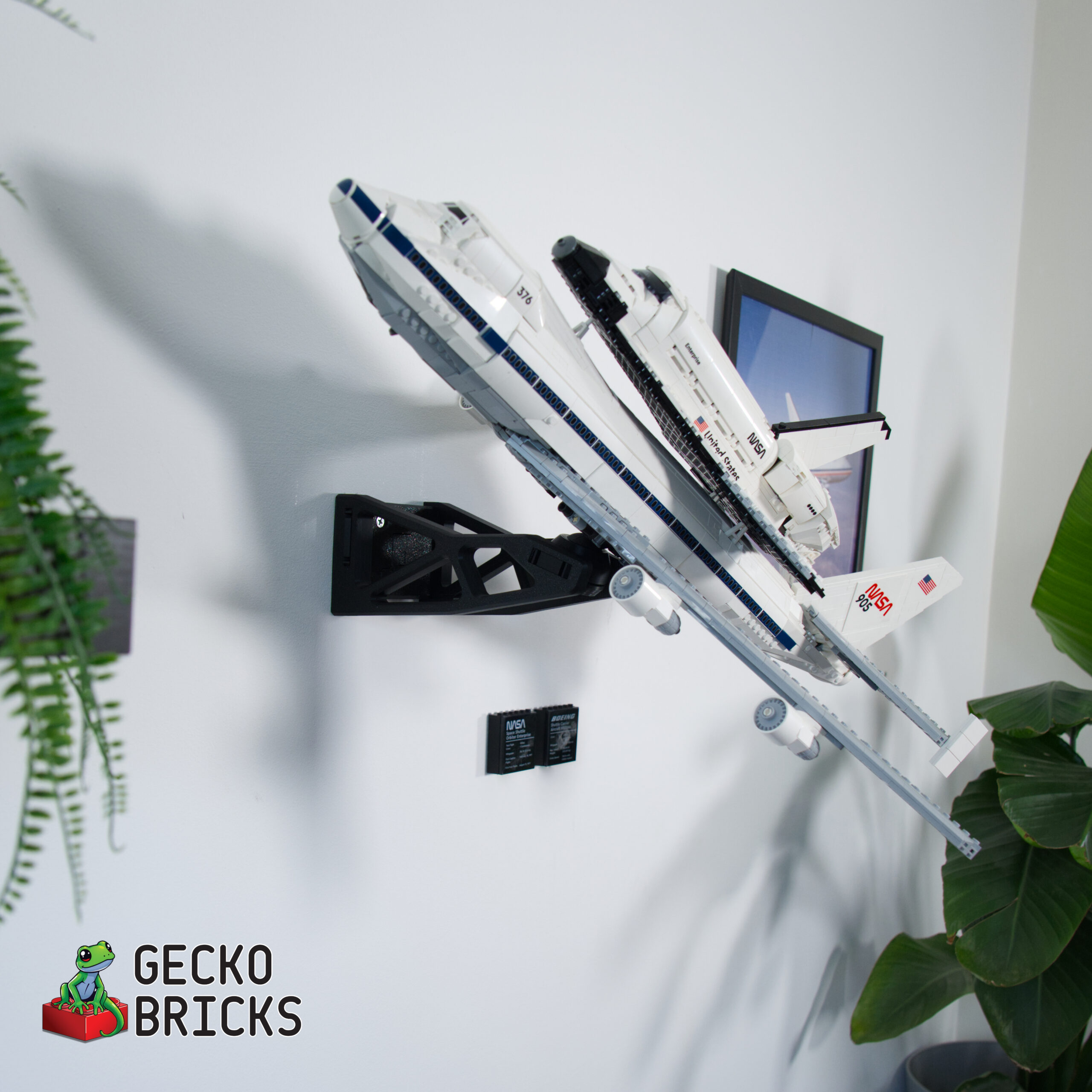 Shuttle Carrier Aircraft Wall Mount - 10360 - Image 4